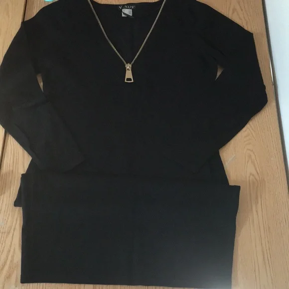 lover venus fitted dress Shop Windsor Clothing and Dresses at SilkRoll. Trade with us! main image 1